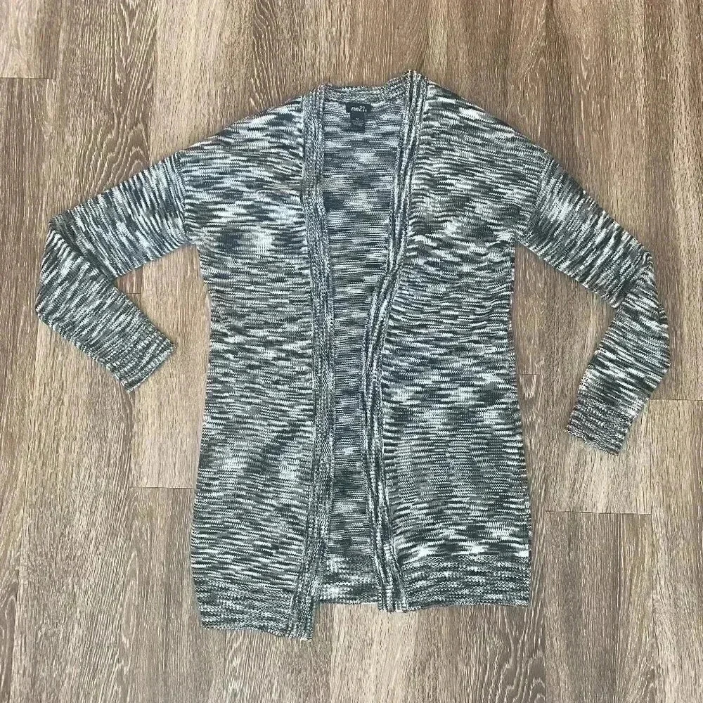 Womens Rue 21 Black and White Cardigan - M